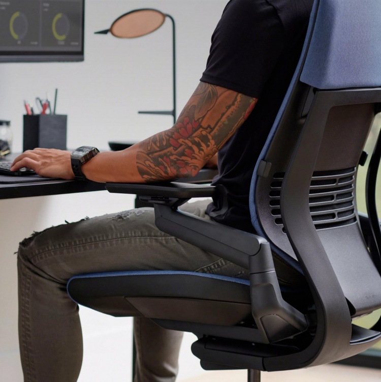 Steelcase｜Premium Ergonomic Office Chairs & Modern Workspace Furniture